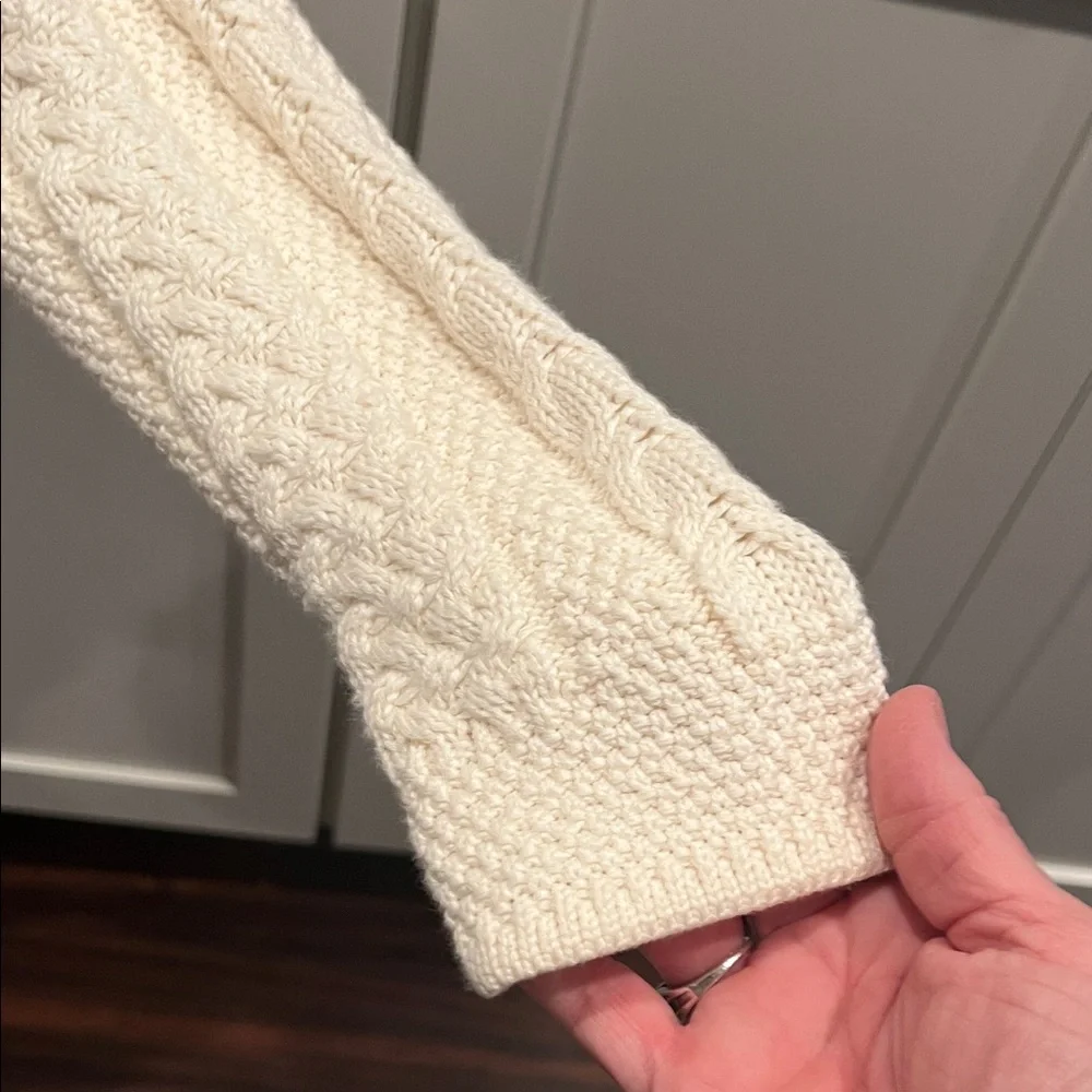 L.L. Bean Cream Cable Knit Cardigan Size MP - Picture 4 of 8